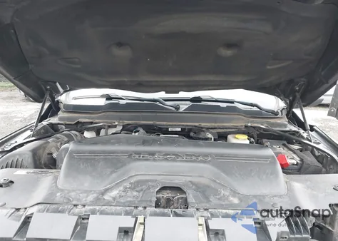 2022 Ram 2500 Tradesman 4X4 6'4 Box from USA, damaged, VIN 3C6UR5CL2NG160885